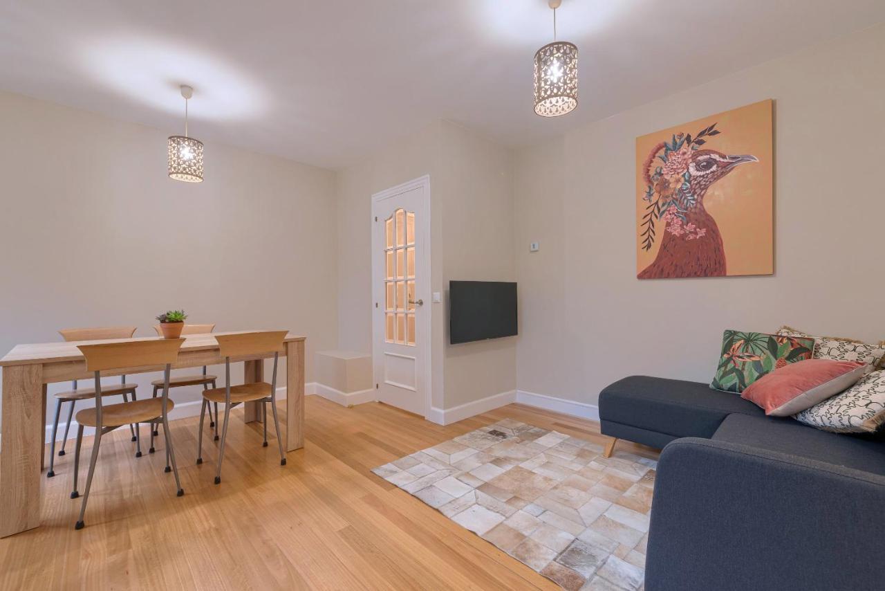 Vivienda Turistica Reformada En Zona Residencial Con Garaje Y Wifi Apartamento *