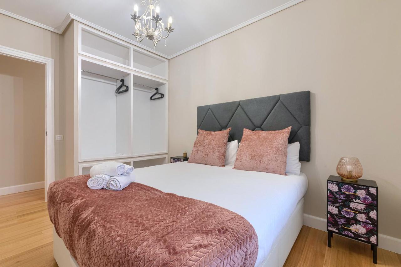 Vivienda Turistica Reformada En Zona Residencial Con Garaje Y Wifi