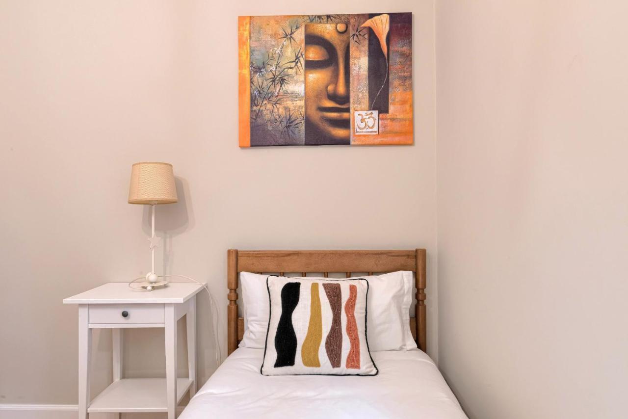 Apartamento Vivienda Turistica Reformada En Zona Residencial Con Garaje Y Wifi *